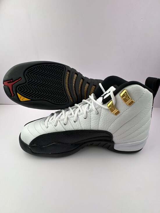 Jordan 12 Retro GS White / Black Taxi – size 3.5Y main image 6